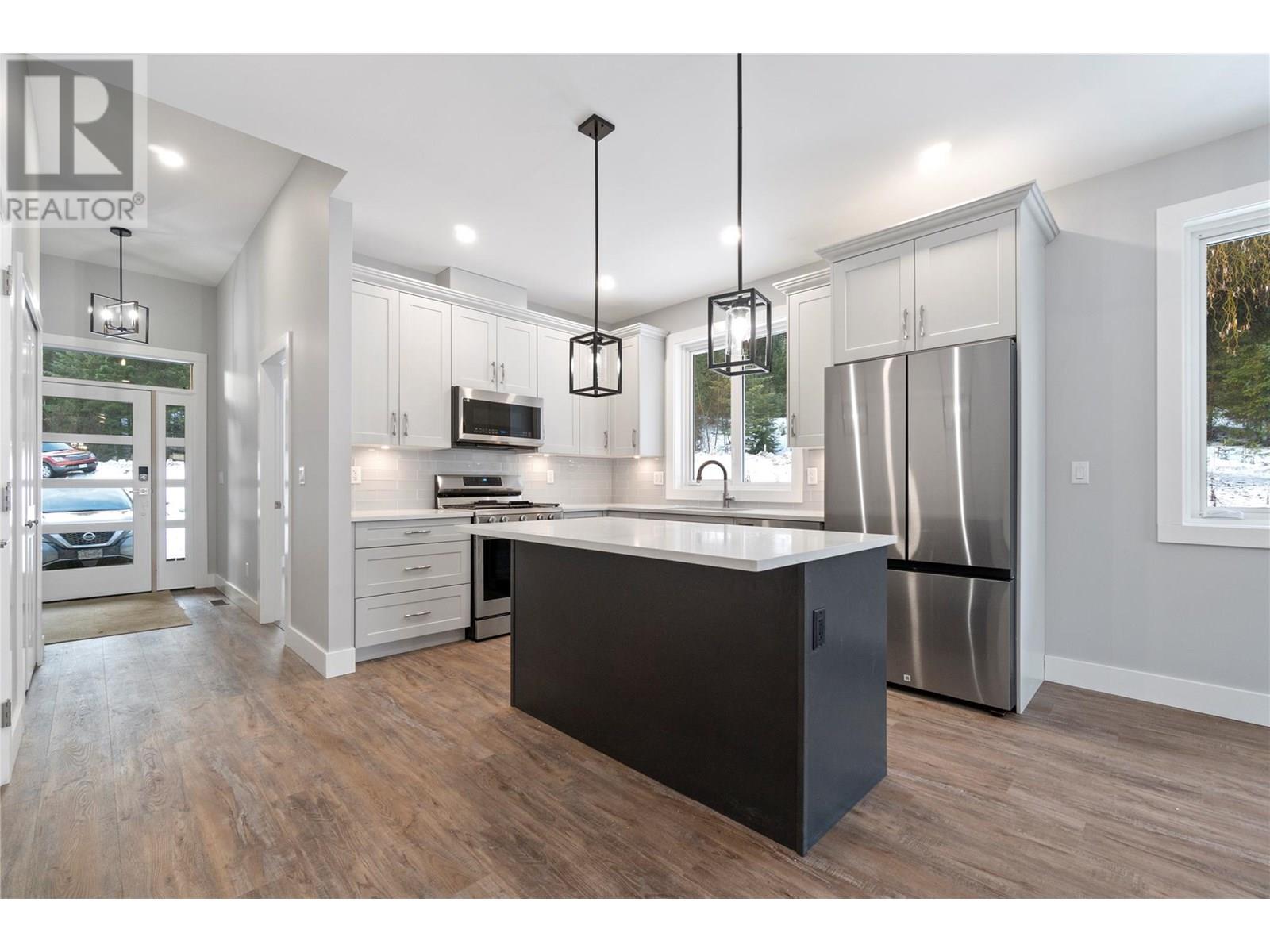 Photo 8 of 2819 Mountview Drive, Blind Bay BC