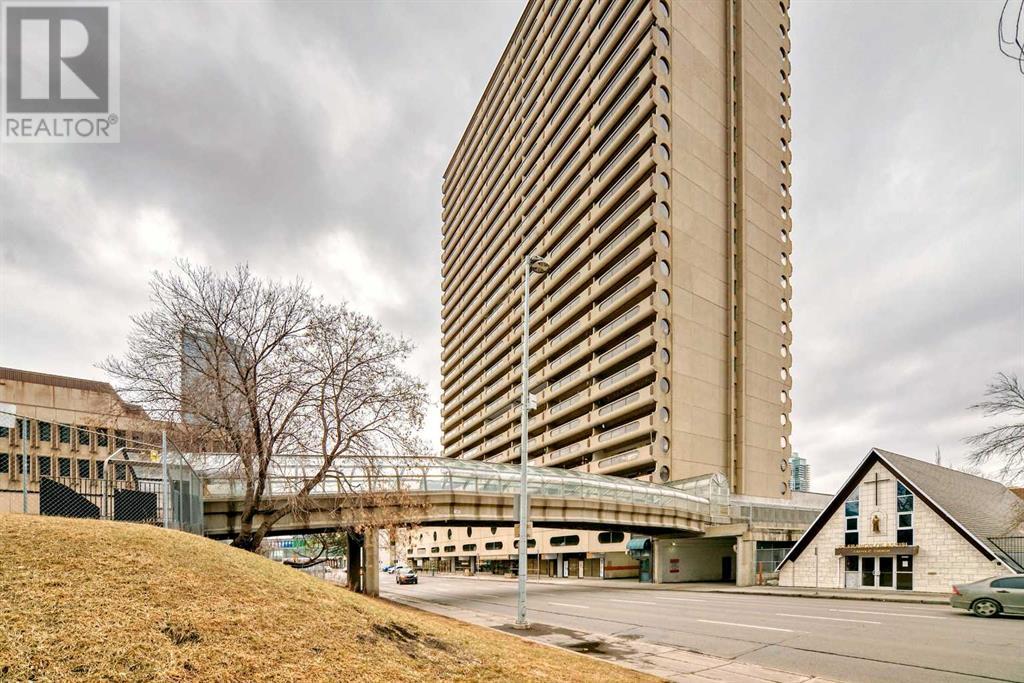 Single Family House for Sale in    Avenue SE Downtown Commercial Core Calgary 