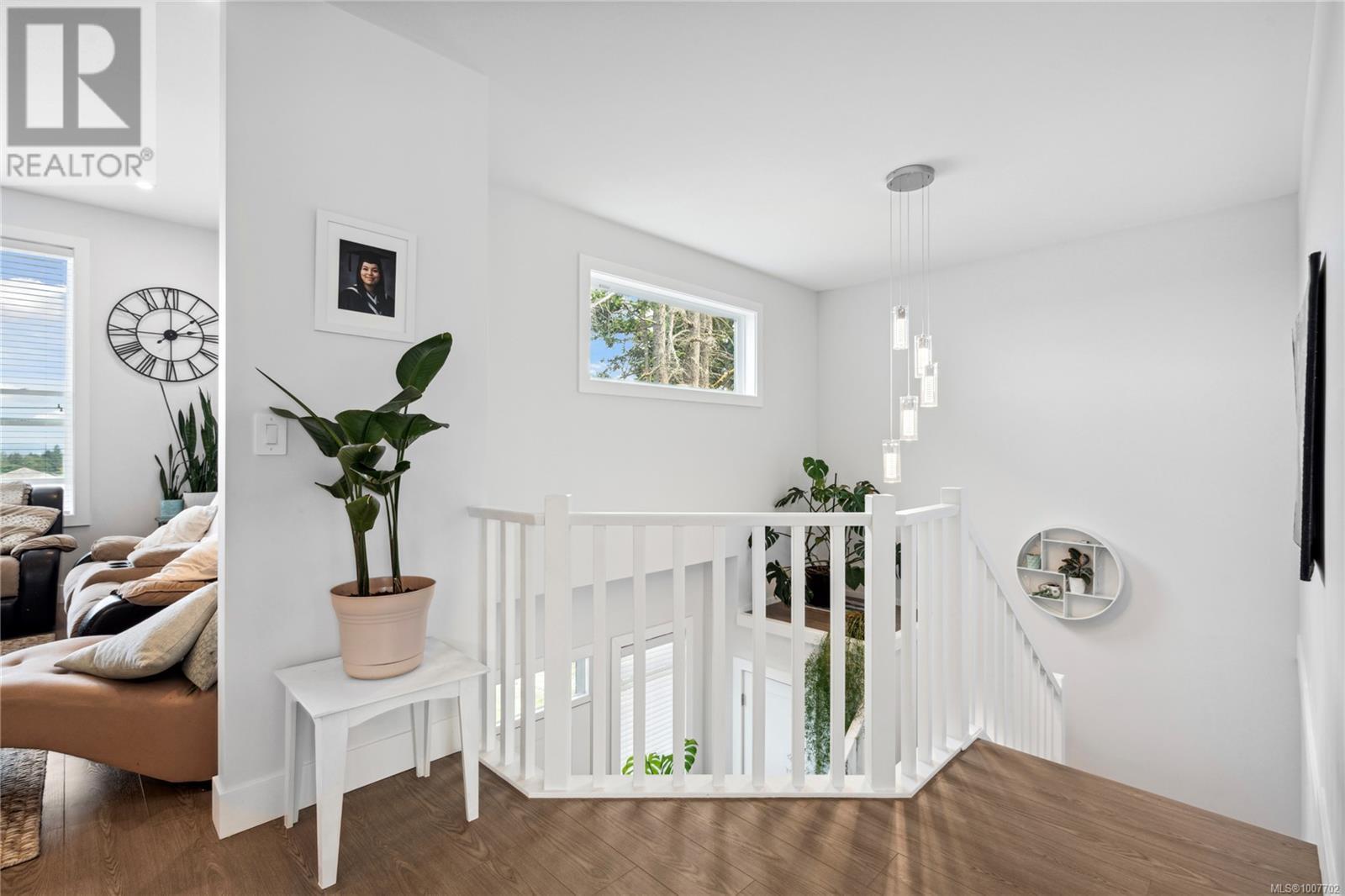 Photo 21 of 925 Howard Ave, Nanaimo BC