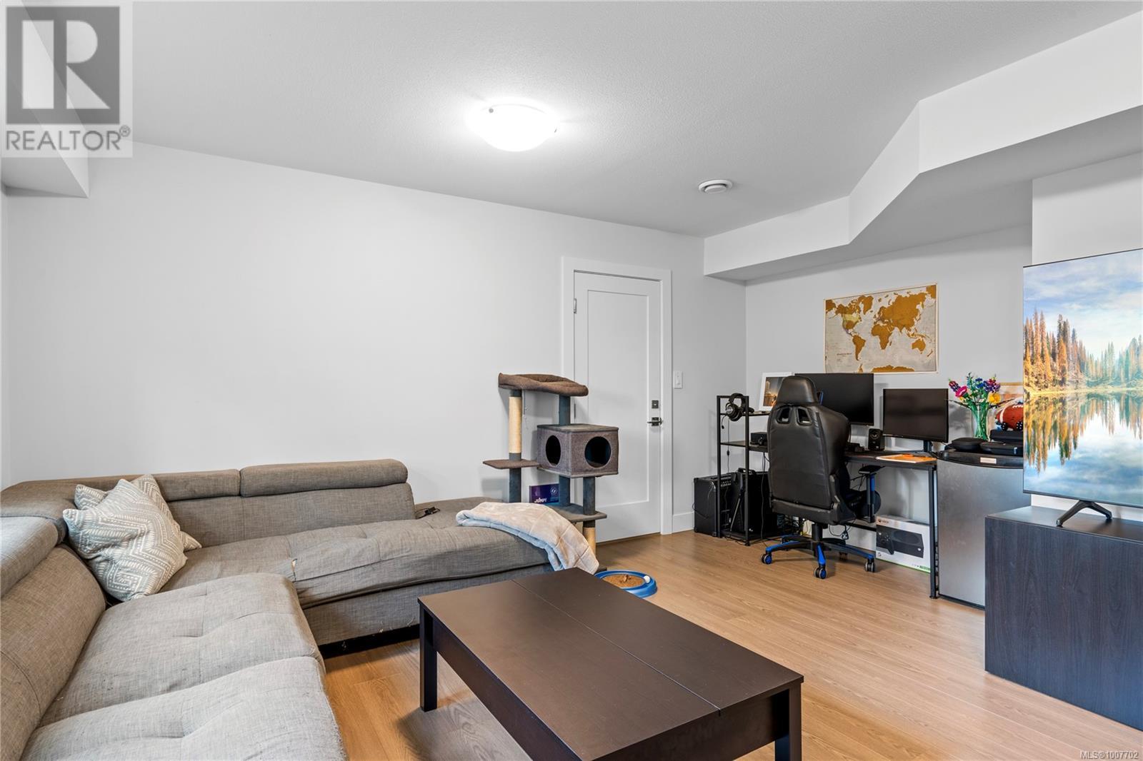 Photo 36 of 925 Howard Ave, Nanaimo BC