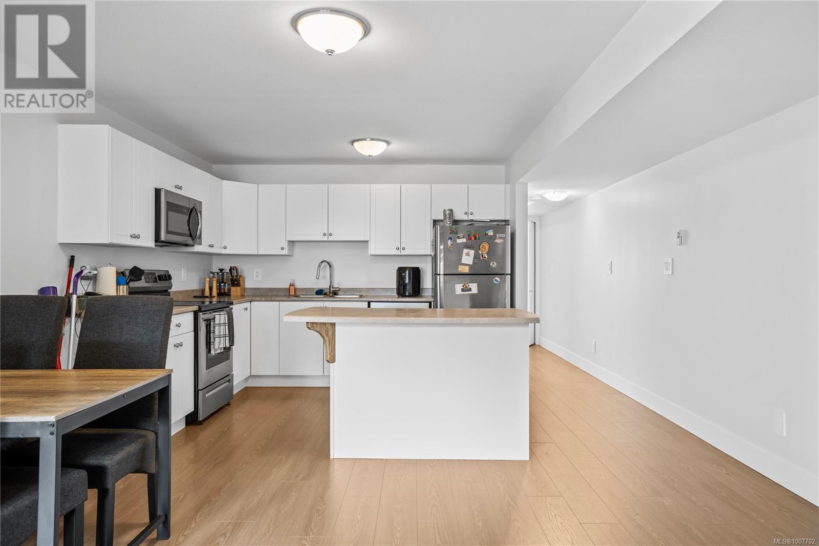 Photo 39 of 925 Howard Ave, Nanaimo BC