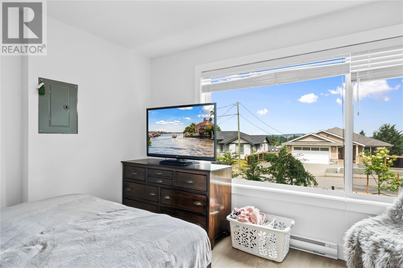 Photo 44 of 925 Howard Ave, Nanaimo BC