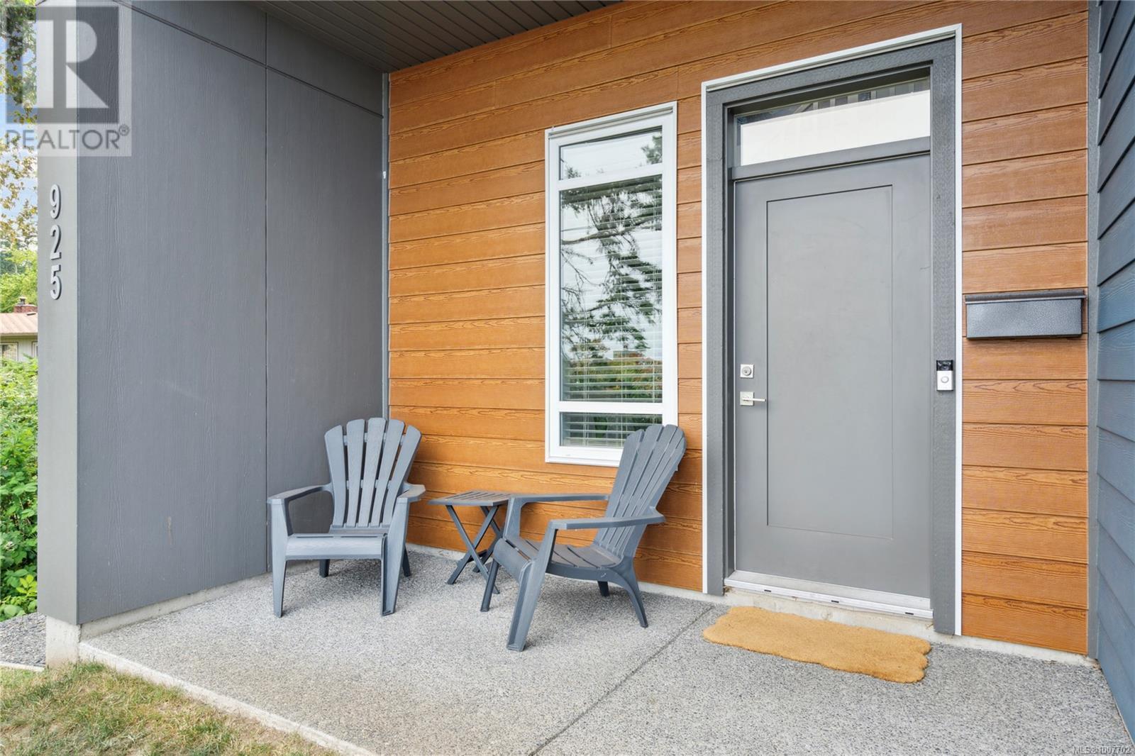 Photo 51 of 925 Howard Ave, Nanaimo BC