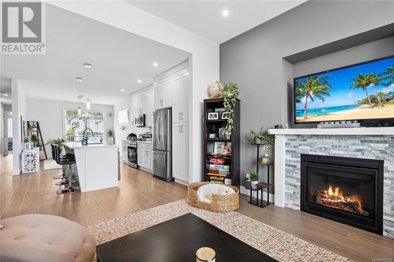 Photo 6 of 925 Howard Ave, Nanaimo BC