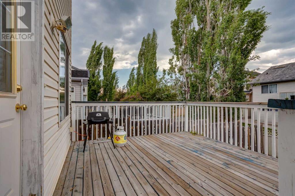 Single Family House for Sale in  Douglas Glen Close SE Douglasdale/Glen Calgary 