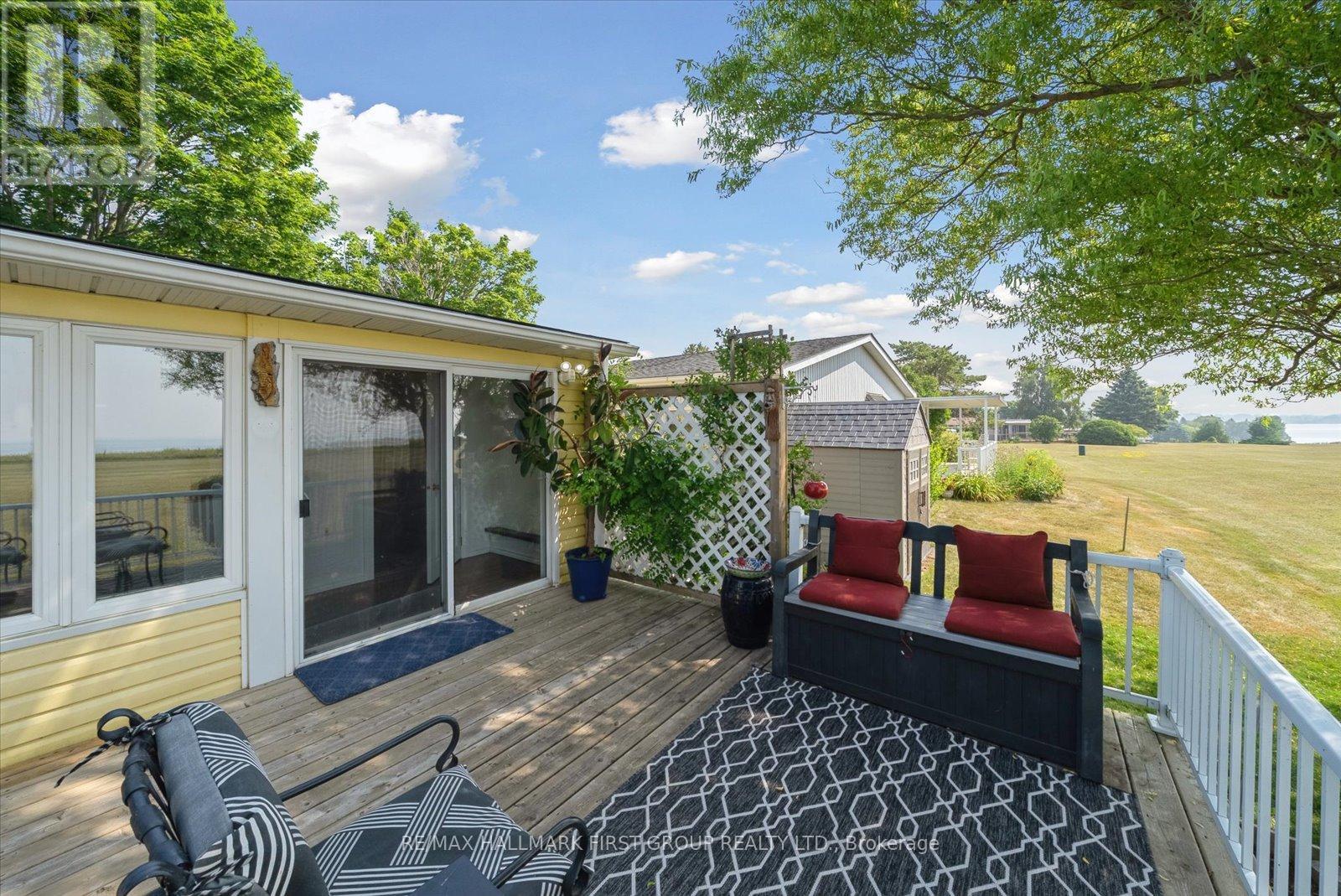 Photo 14 of 27 Wilmot Trail, Clarington ON