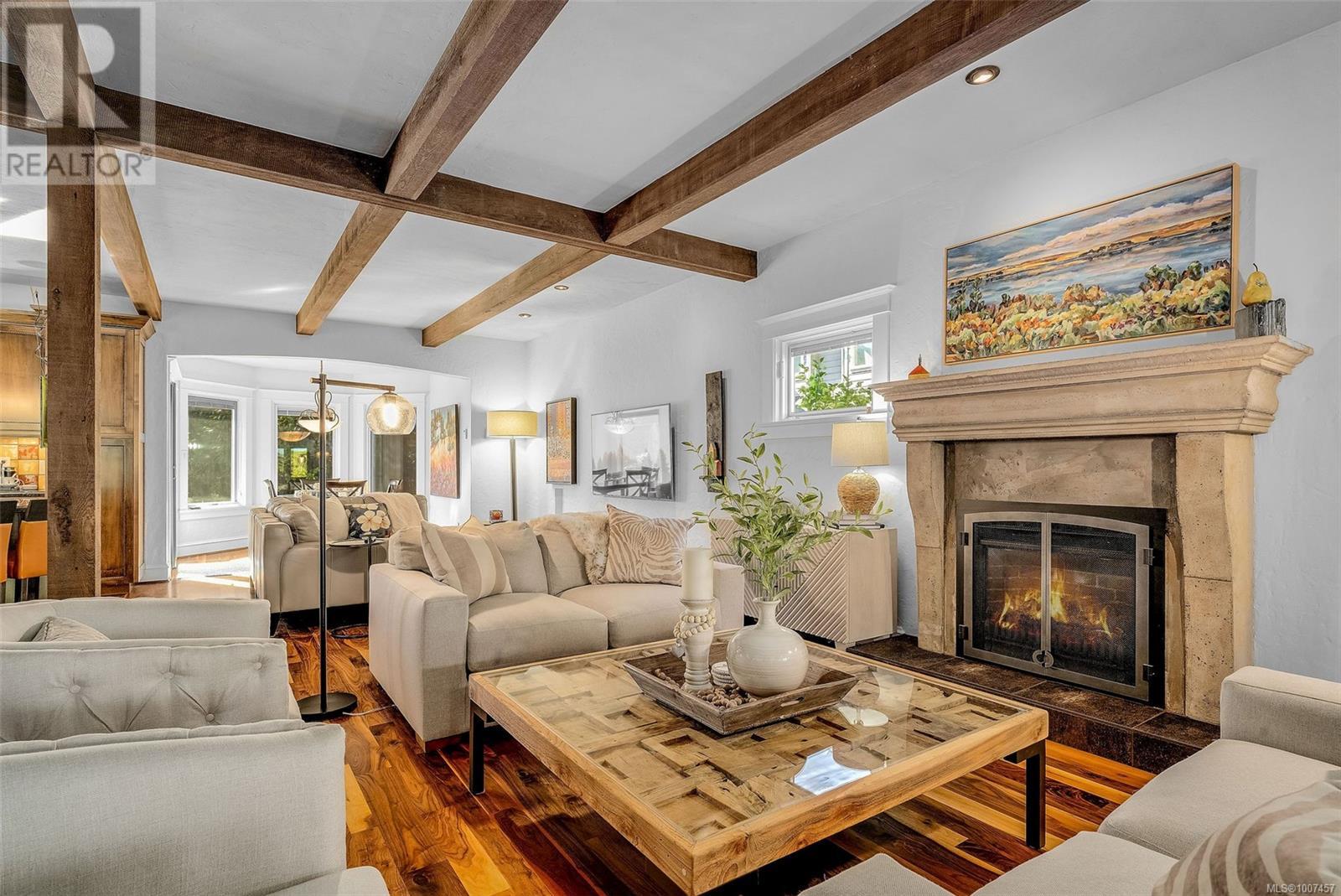 Photo 7 of 5388 Parker Ave, Saanich BC