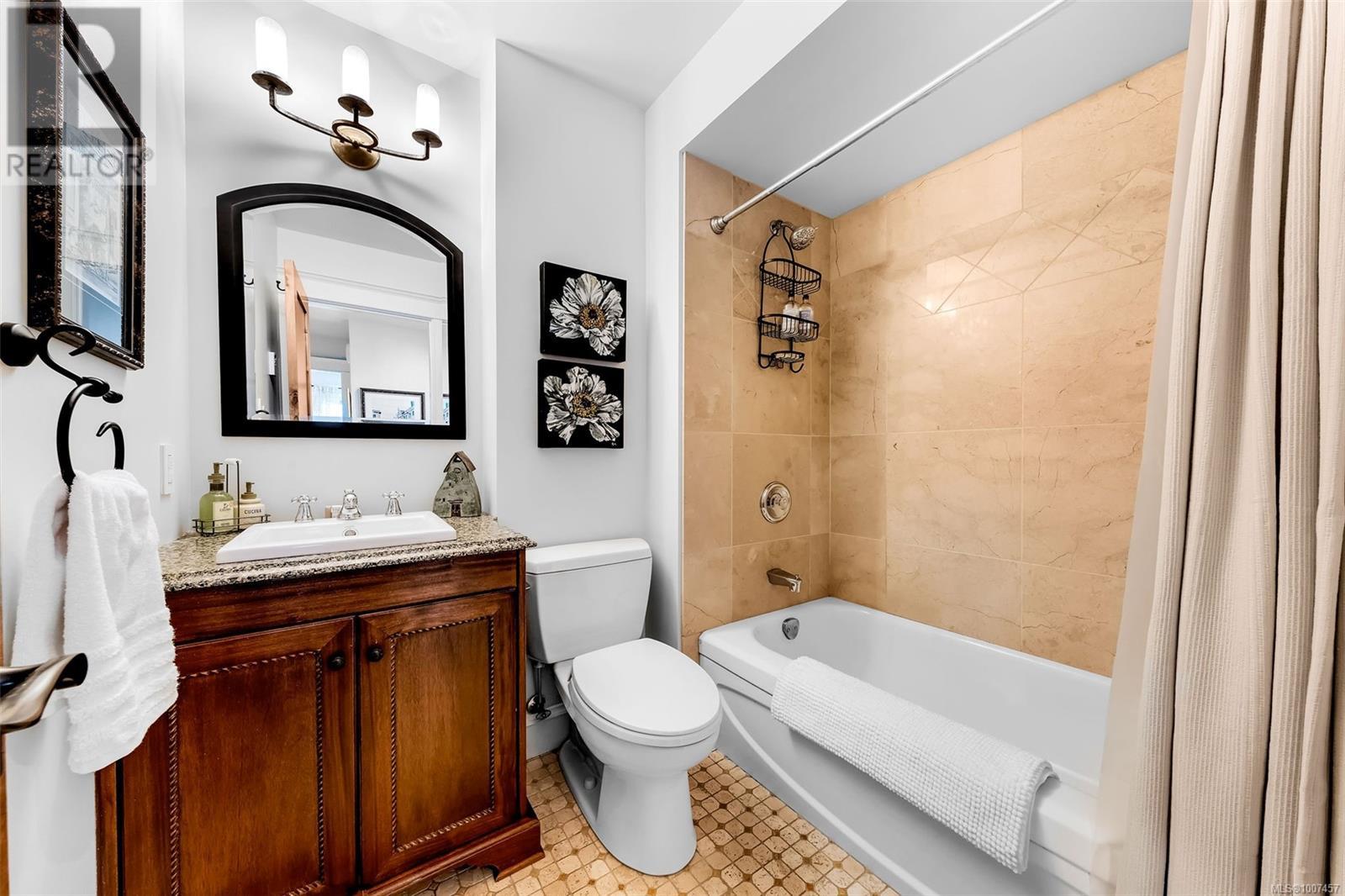 Photo 12 of 5388 Parker Ave, Saanich BC
