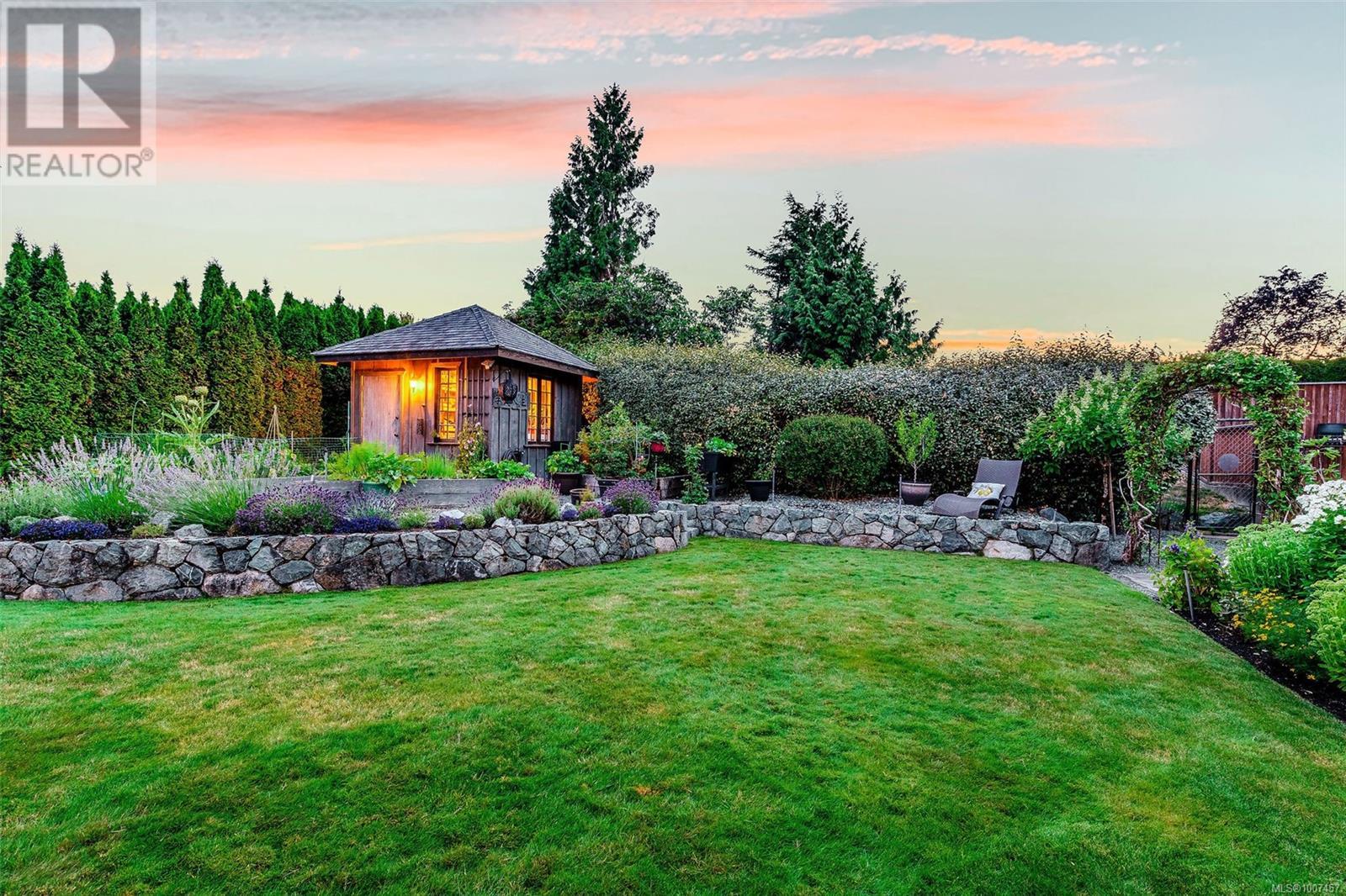Photo 37 of 5388 Parker Ave, Saanich BC
