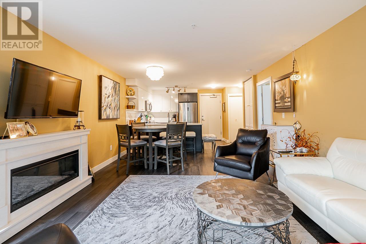 221 2525 CLARKE STREET, Port Moody