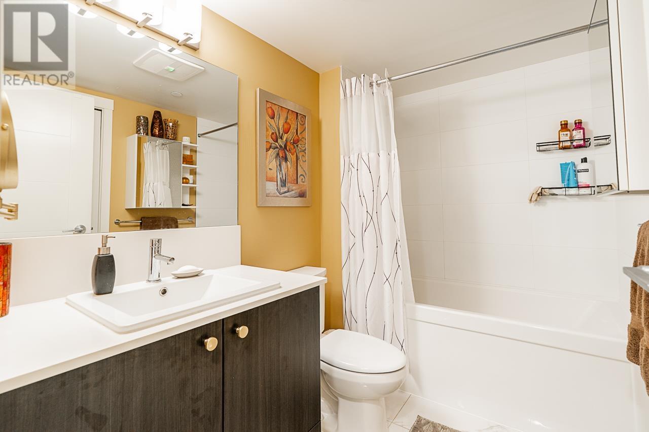 221 2525 CLARKE STREET, Port Moody
