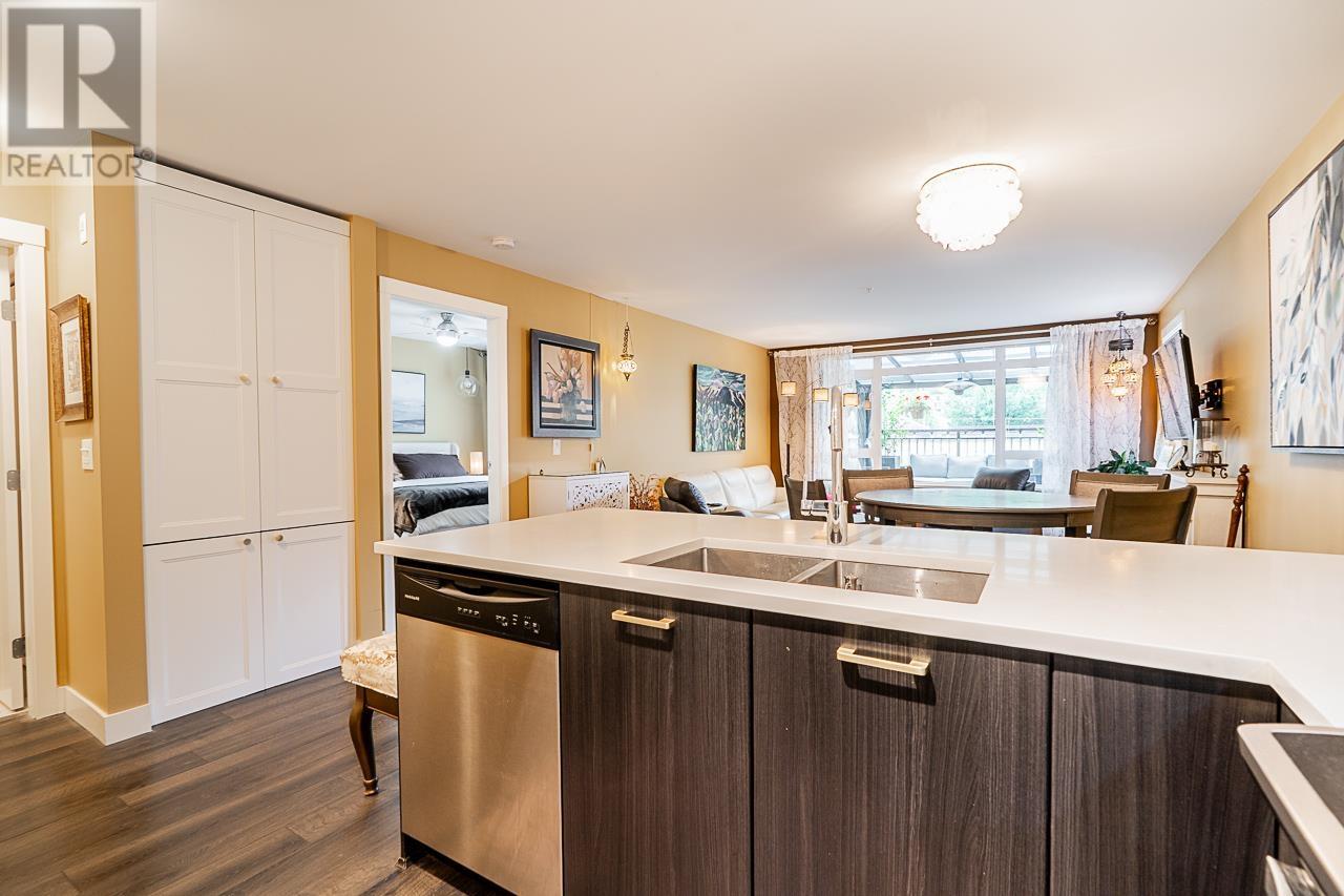221 2525 CLARKE STREET, Port Moody