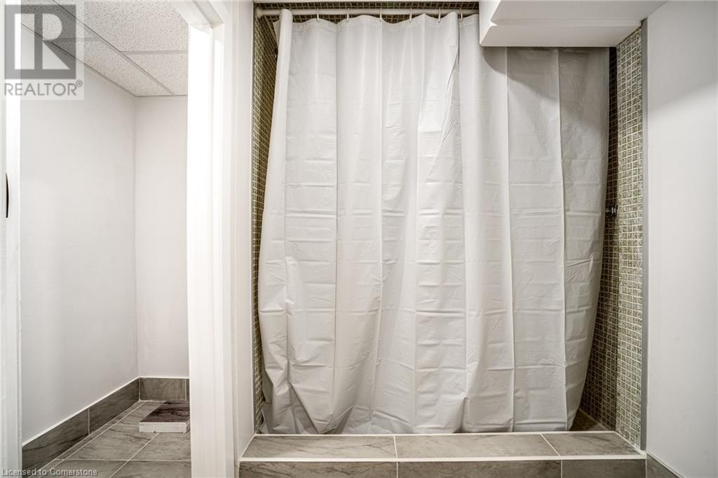 Photo 36 of 540 Niagara Street, St Catharines ON
