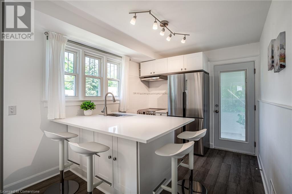Photo 10 of 540 Niagara Street, St Catharines ON
