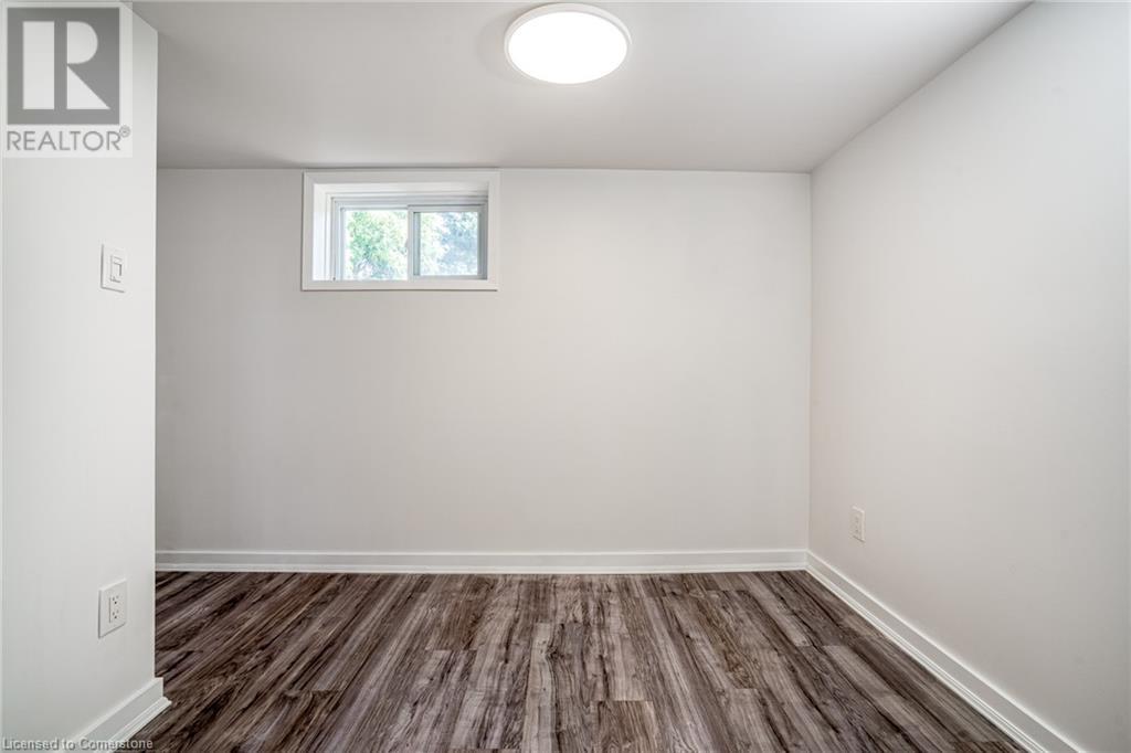 Photo 32 of 540 Niagara Street, St Catharines ON
