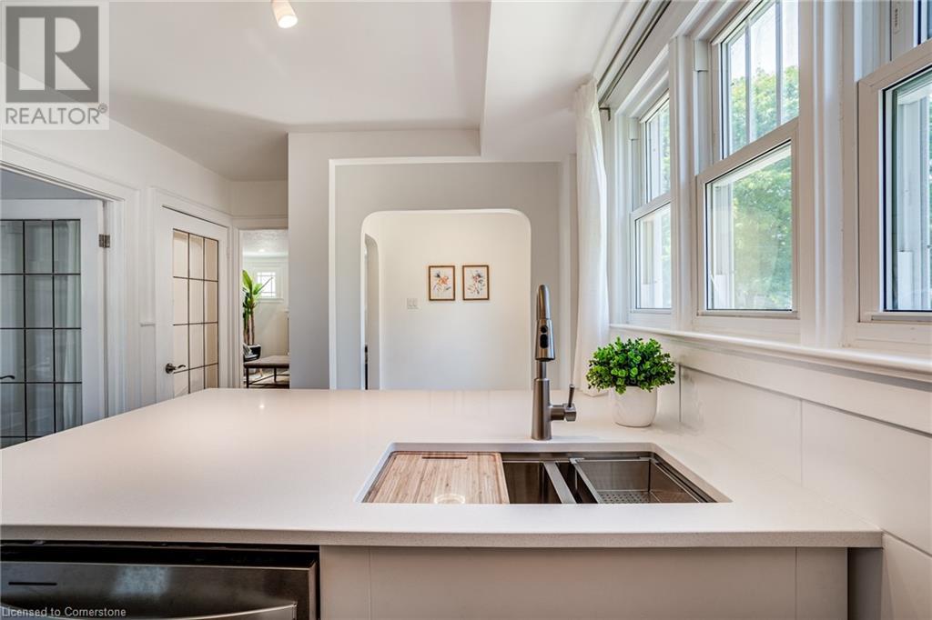 Photo 18 of 540 Niagara Street, St Catharines ON