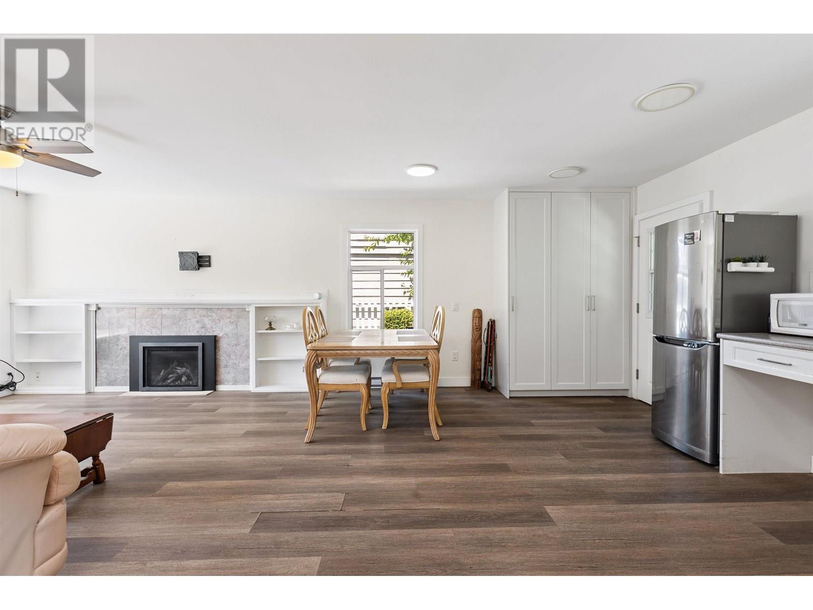 Photo 7 of 1386 Tatlow Avenue, North Vancouver BC