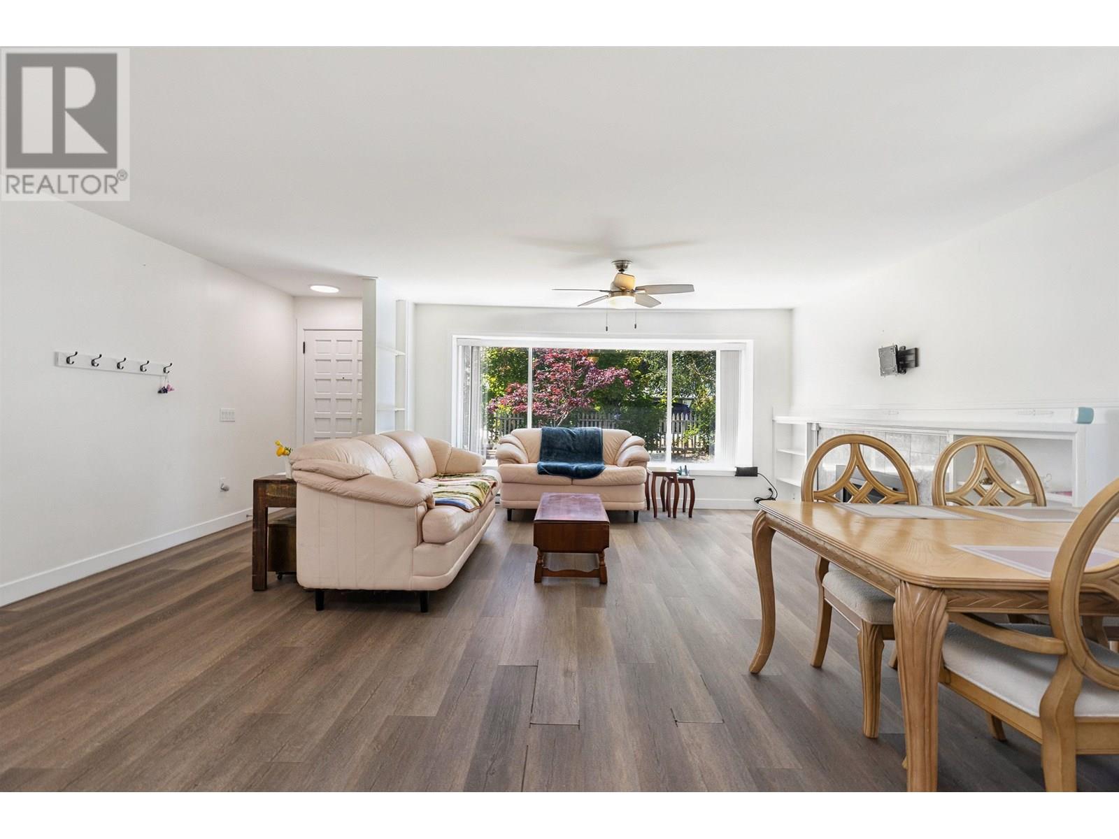 Photo 8 of 1386 Tatlow Avenue, North Vancouver BC