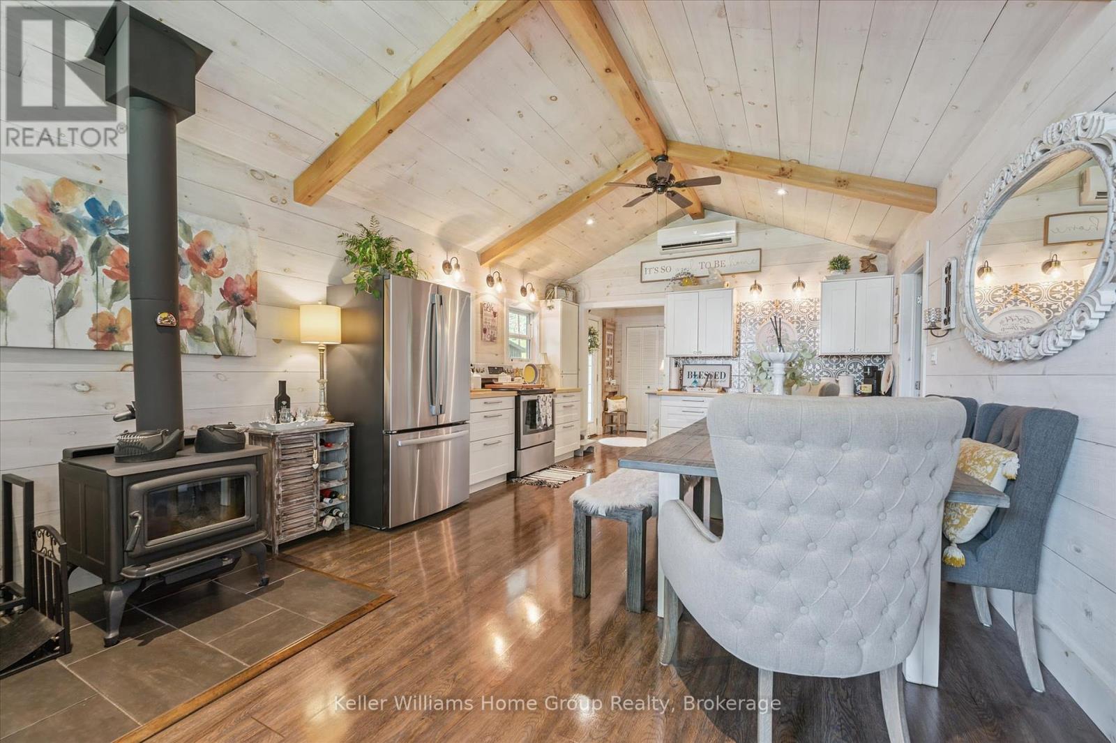 Photo 10 of 516 Fifth Street N, Centre Wellington ON