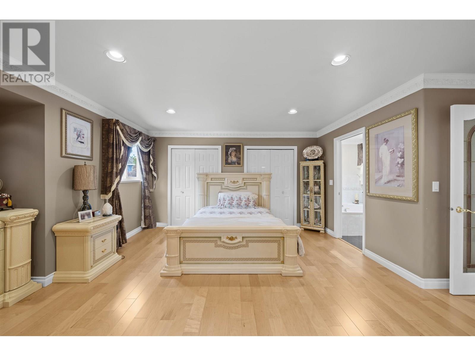 Photo 22 of 3550 Phillips Avenue, Burnaby BC