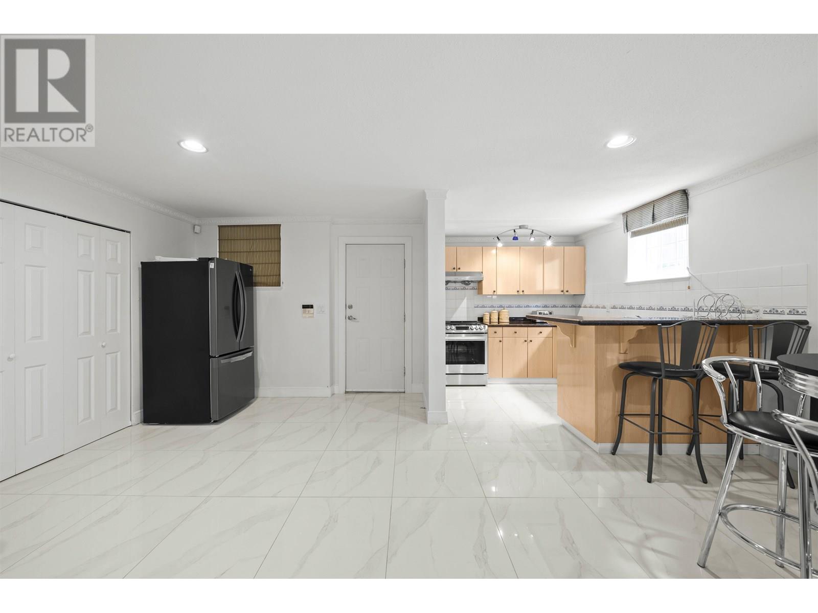 Photo 32 of 3550 Phillips Avenue, Burnaby BC