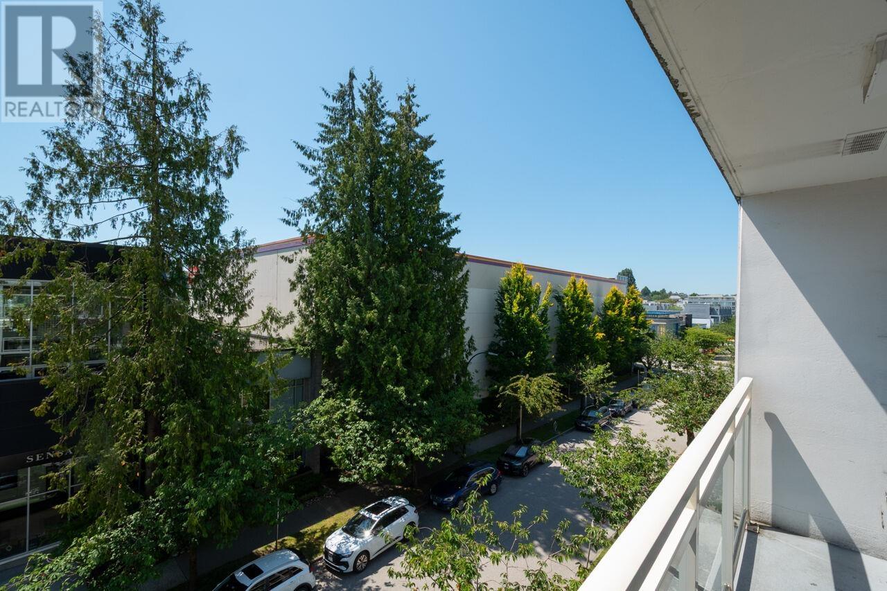 Photo 9 of 408 1635 W 3rd Avenue, Vancouver BC