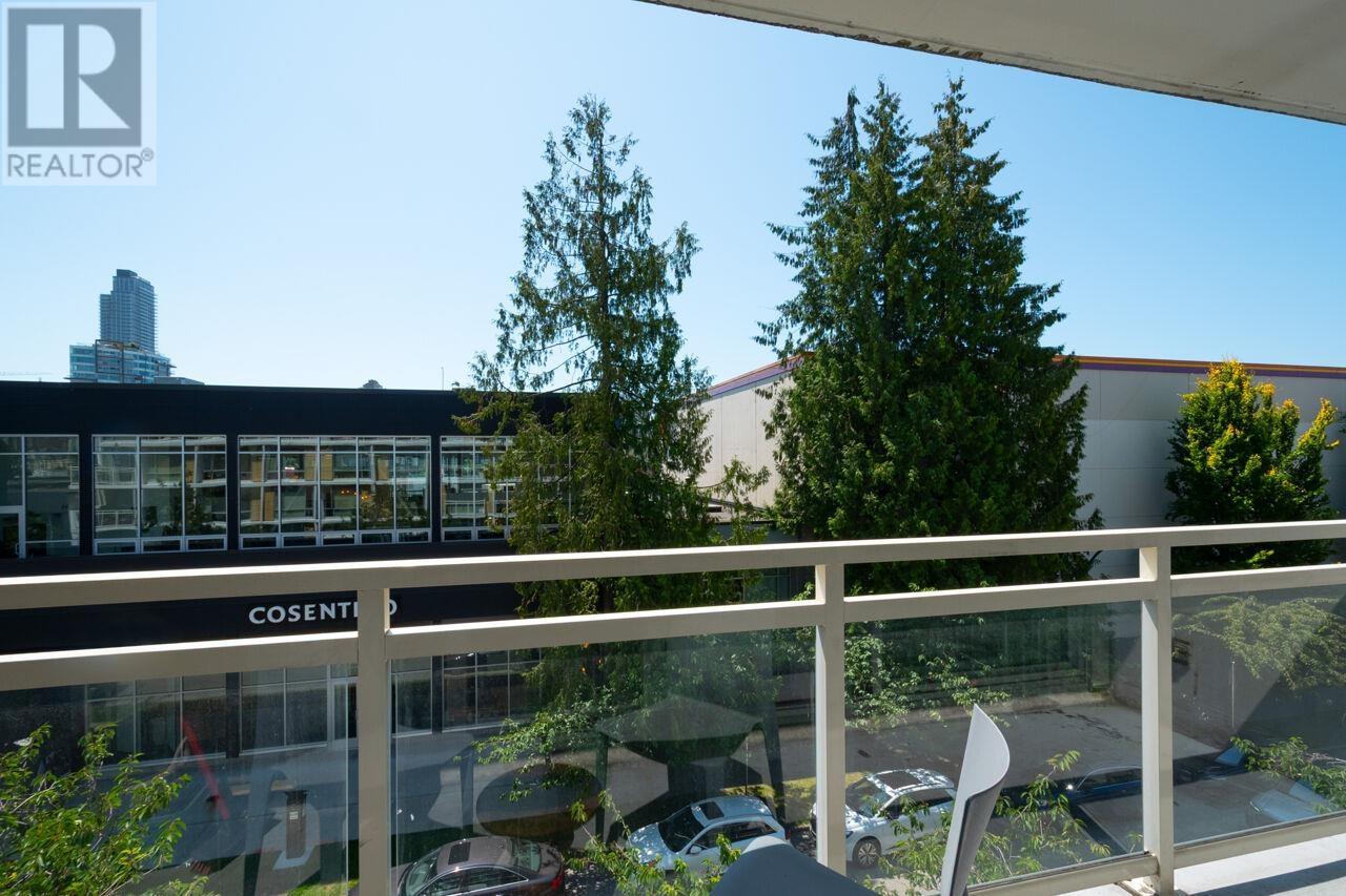 Photo 8 of 408 1635 W 3rd Avenue, Vancouver BC