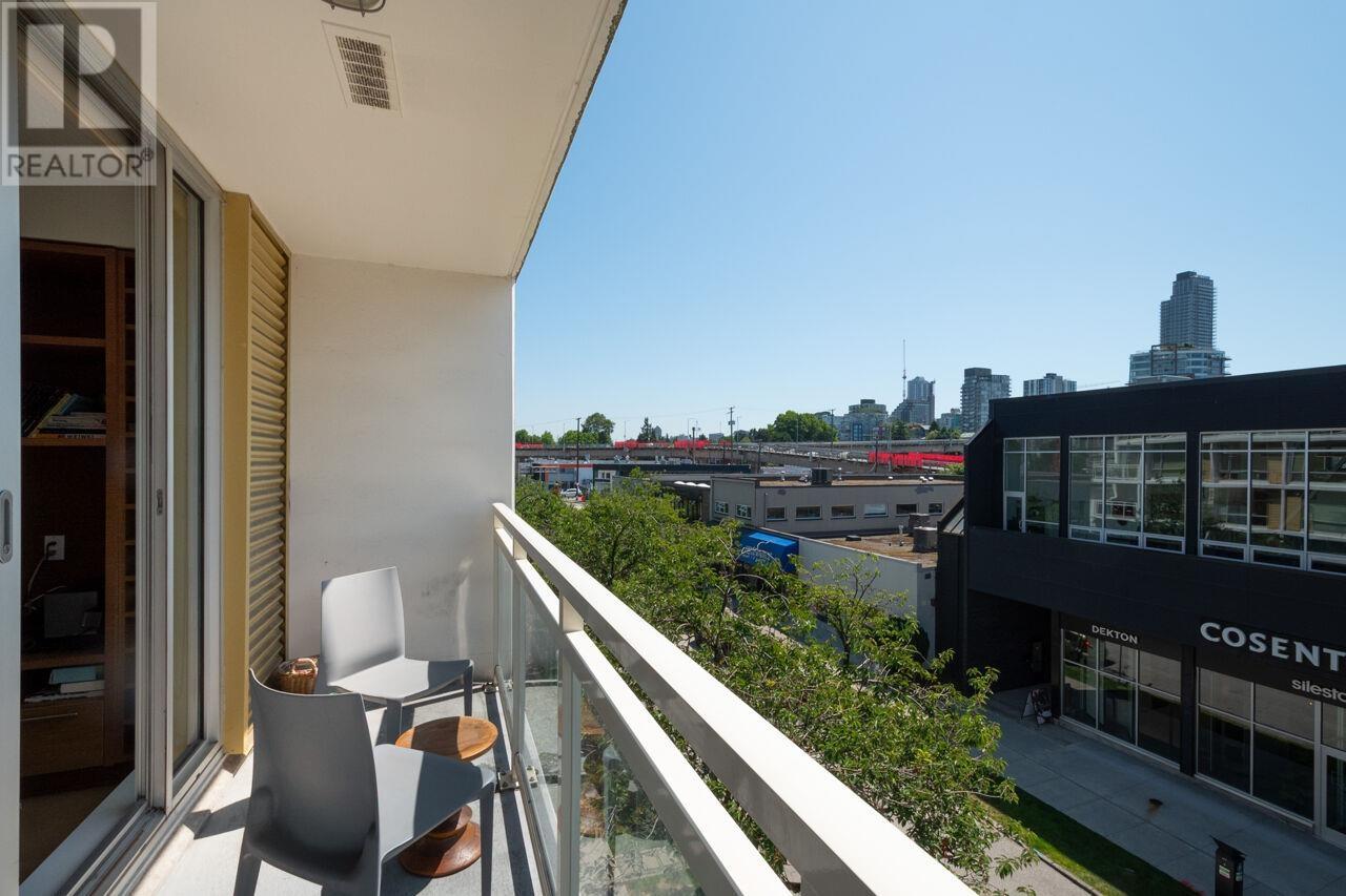 Photo 10 of 408 1635 W 3rd Avenue, Vancouver BC