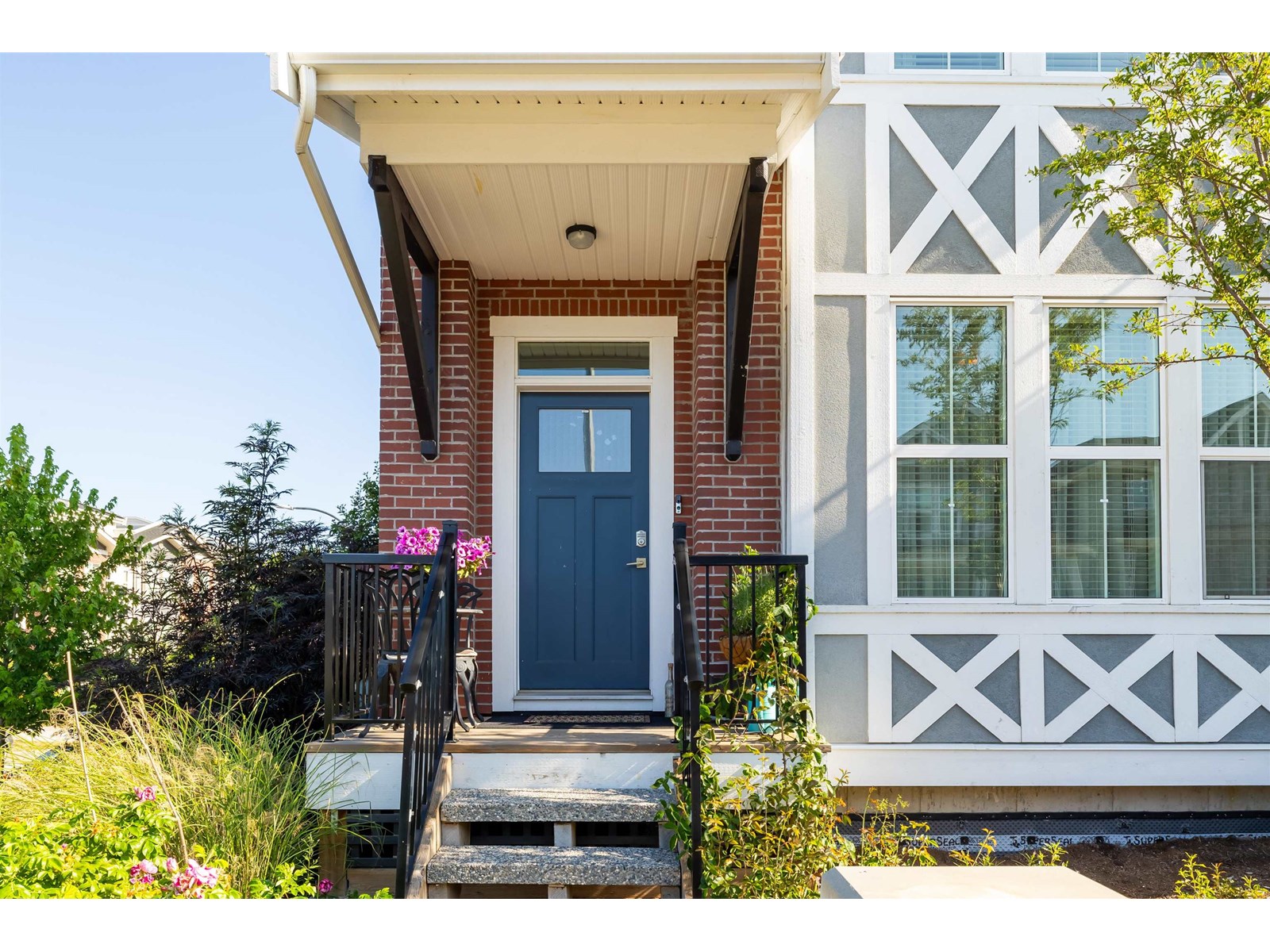 Photo 4 of 20267 82 B Avenue, Langley BC