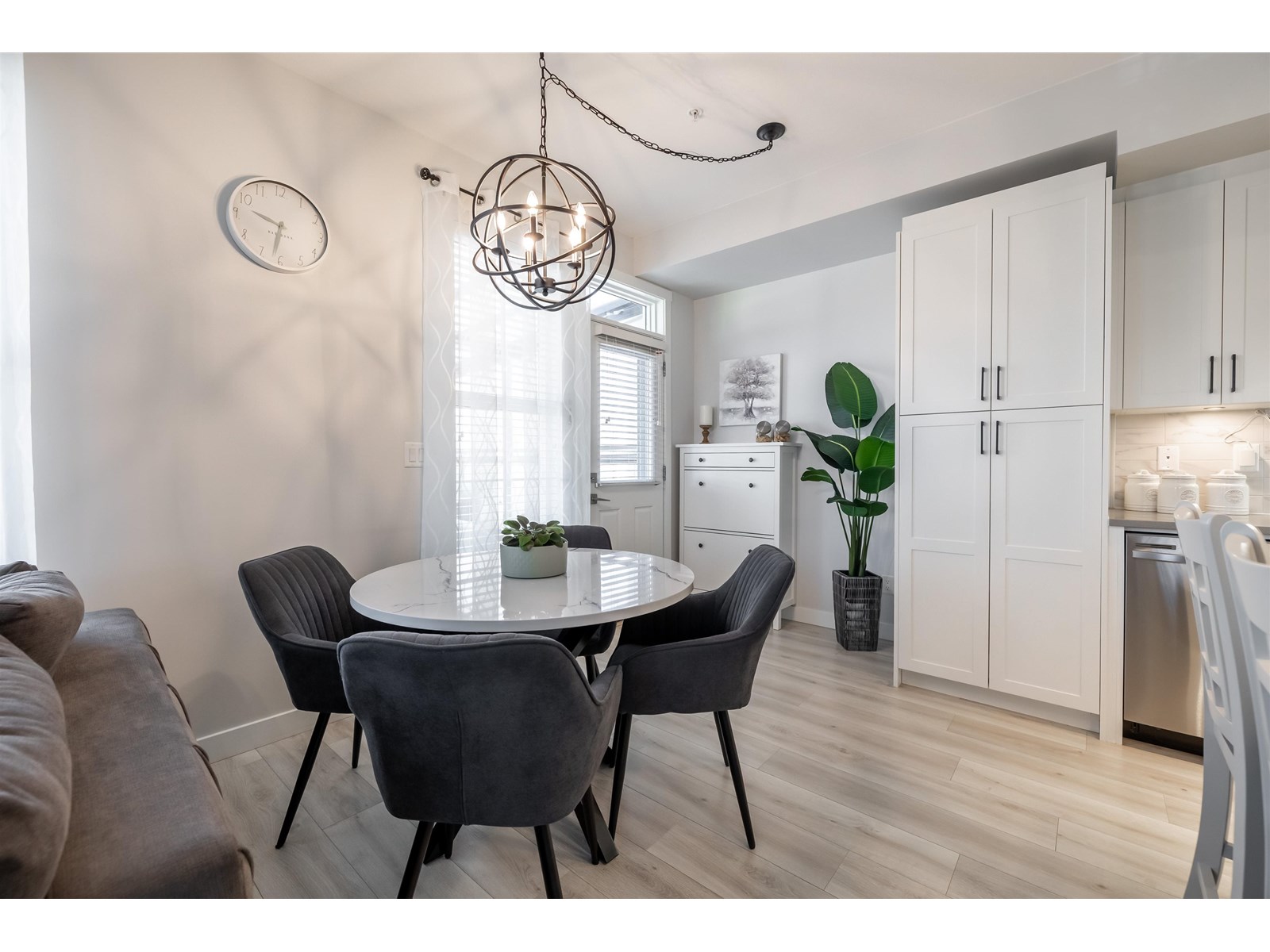 Photo 9 of 20267 82 B Avenue, Langley BC