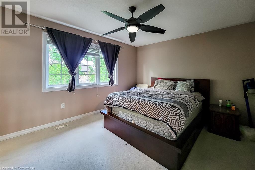 Photo 5 of 128 Montreal Circle, Stoney Creek ON