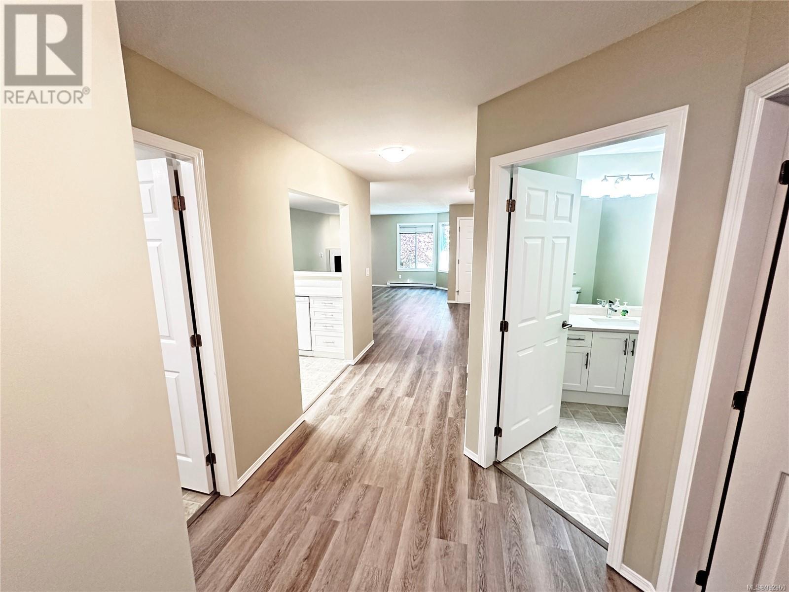 Photo 3 of 27 454 Morison Ave, Parksville BC