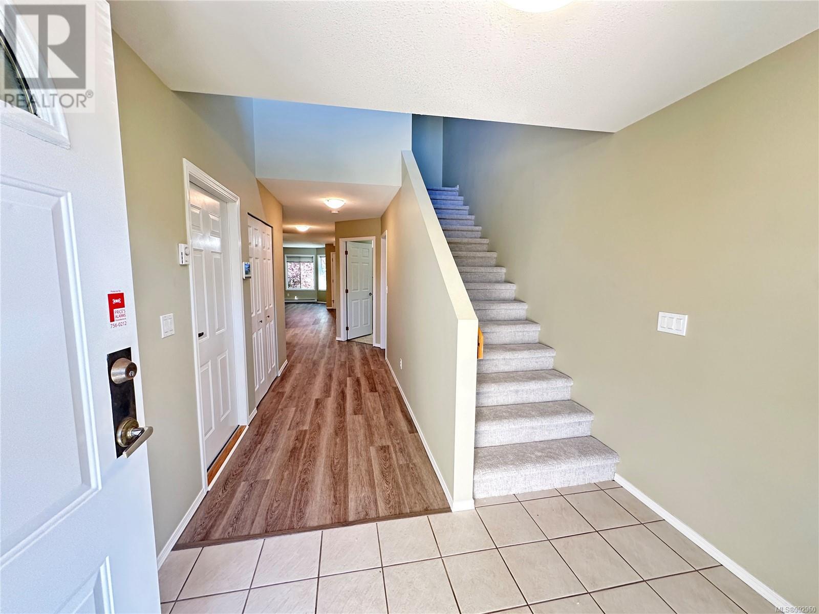 Photo 2 of 27 454 Morison Ave, Parksville BC