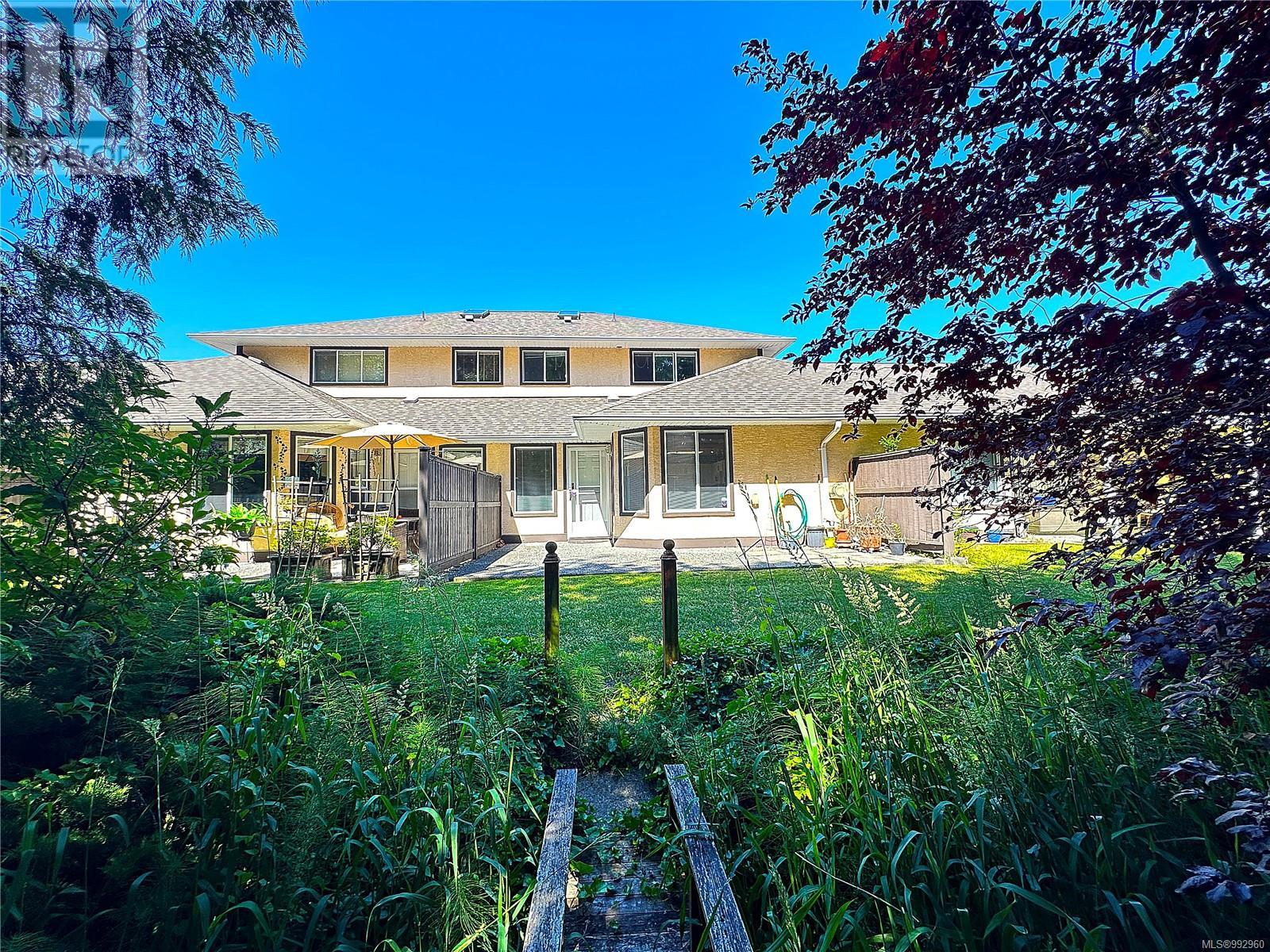 Photo 18 of 27 454 Morison Ave, Parksville BC