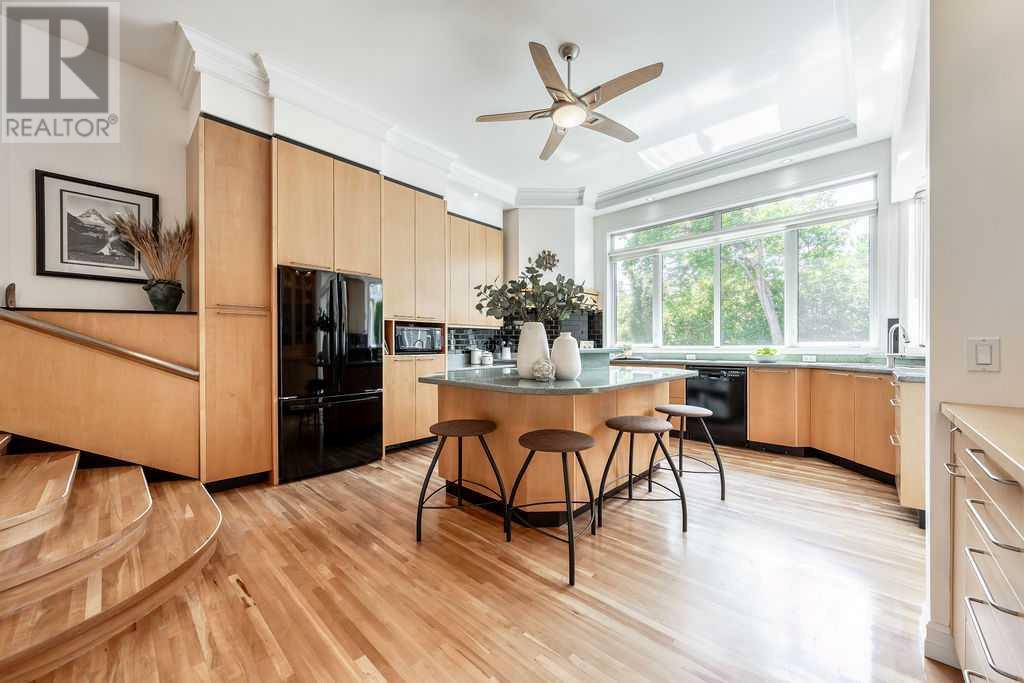 Single Family House Bungalow for Sale in   Avenue NE Renfrew Calgary 