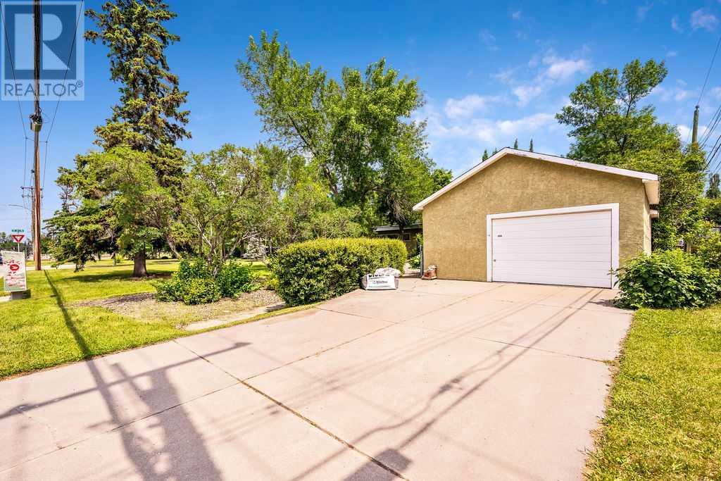 Single Family House Bungalow for Sale in   Avenue NE Renfrew Calgary 
