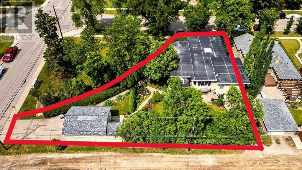 Single Family House Bungalow for Sale in   Avenue NE Renfrew Calgary 