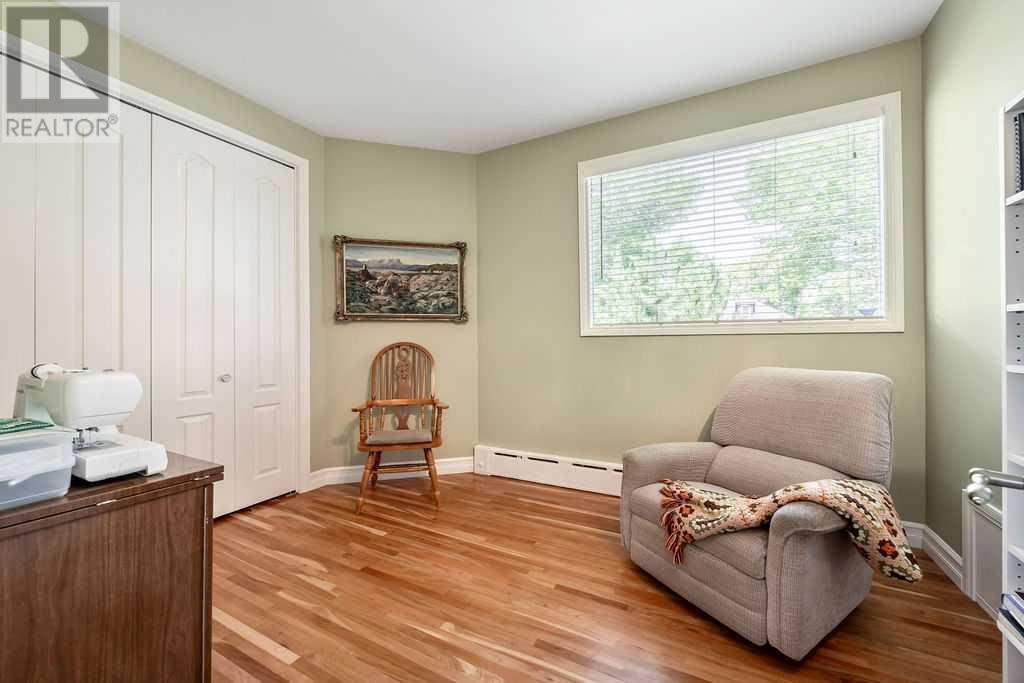 Single Family House Bungalow for Sale in   Avenue NE Renfrew Calgary 