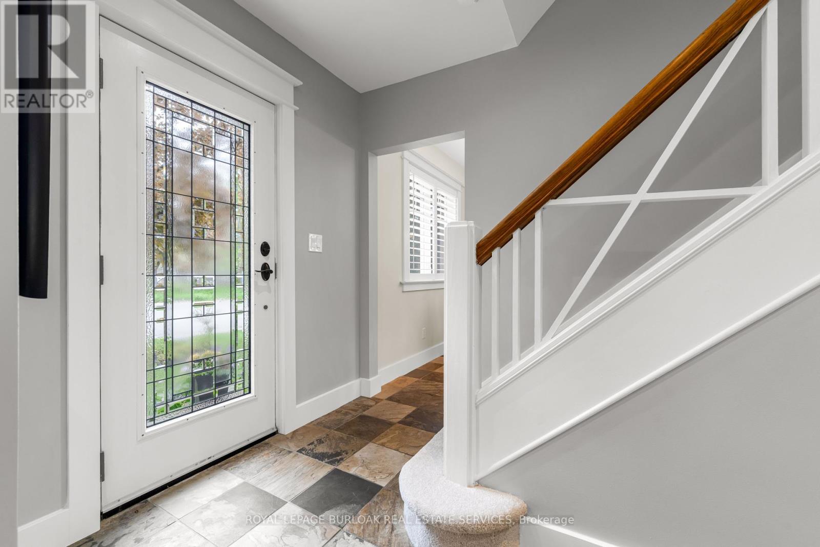 Photo 15 of 605 Emerald Street, Burlington ON