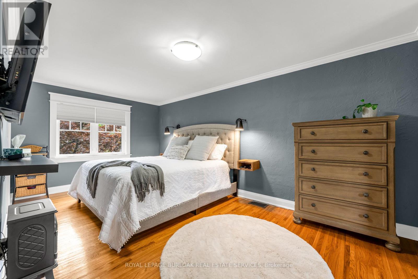 Photo 17 of 605 Emerald Street, Burlington ON