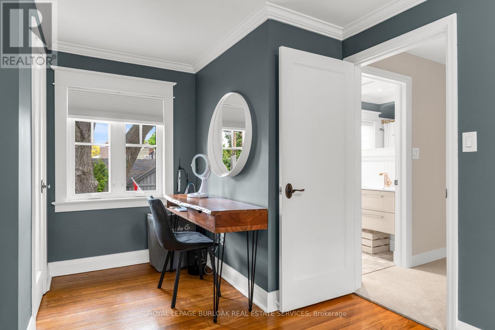 Photo 19 of 605 Emerald Street, Burlington ON