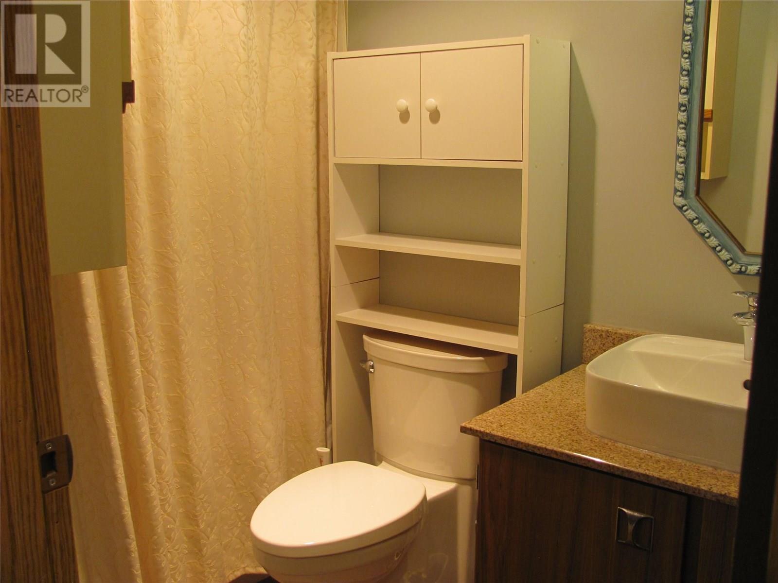 220 3704 27 Avenue, Vernon