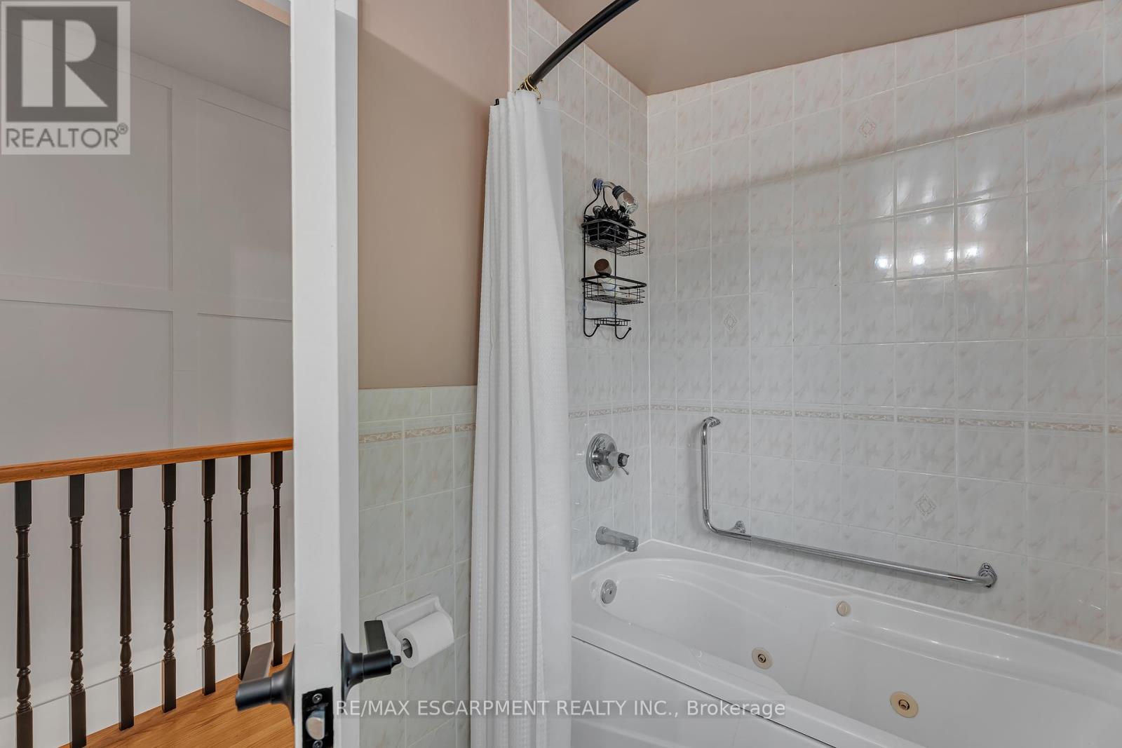 Photo 10 of 316 Fennell Avenue, Hamilton ON