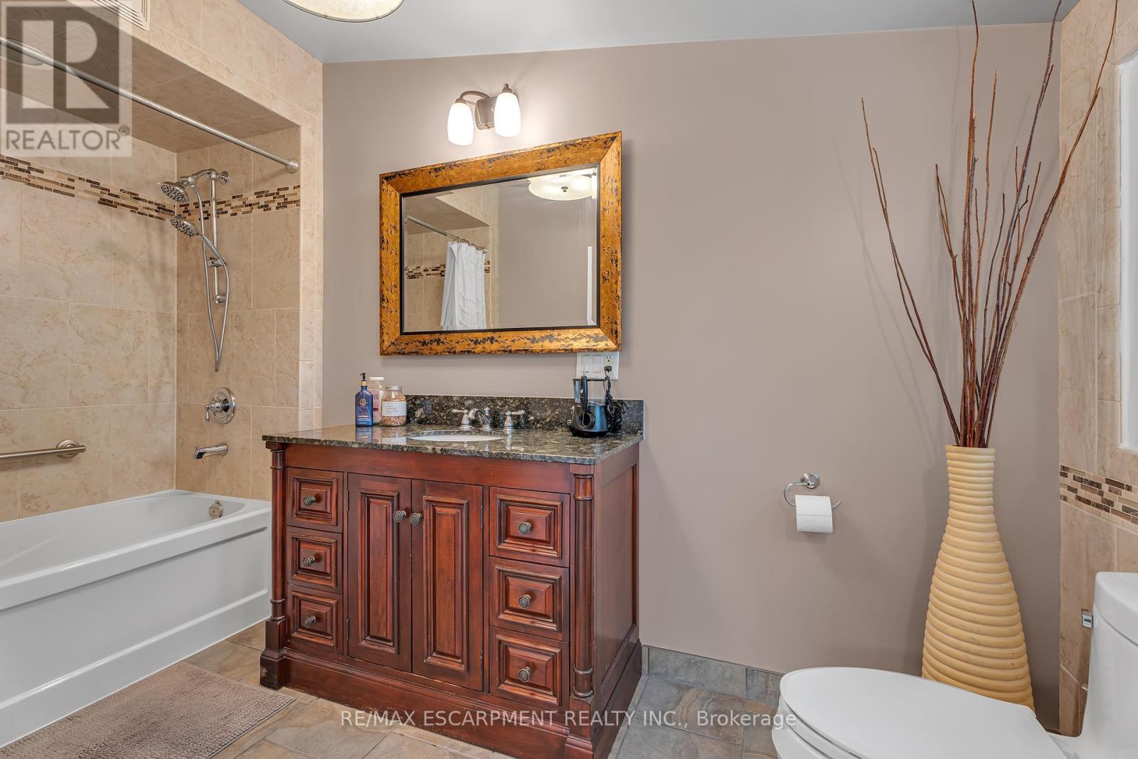 Photo 47 of 316 Fennell Avenue, Hamilton ON