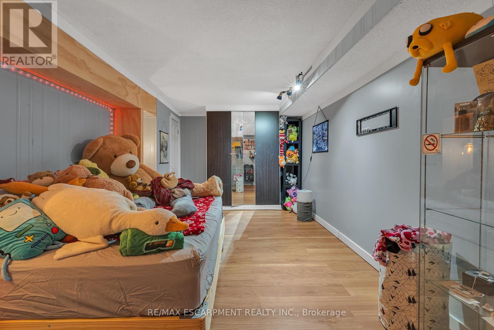 Photo 37 of 316 Fennell Avenue, Hamilton ON