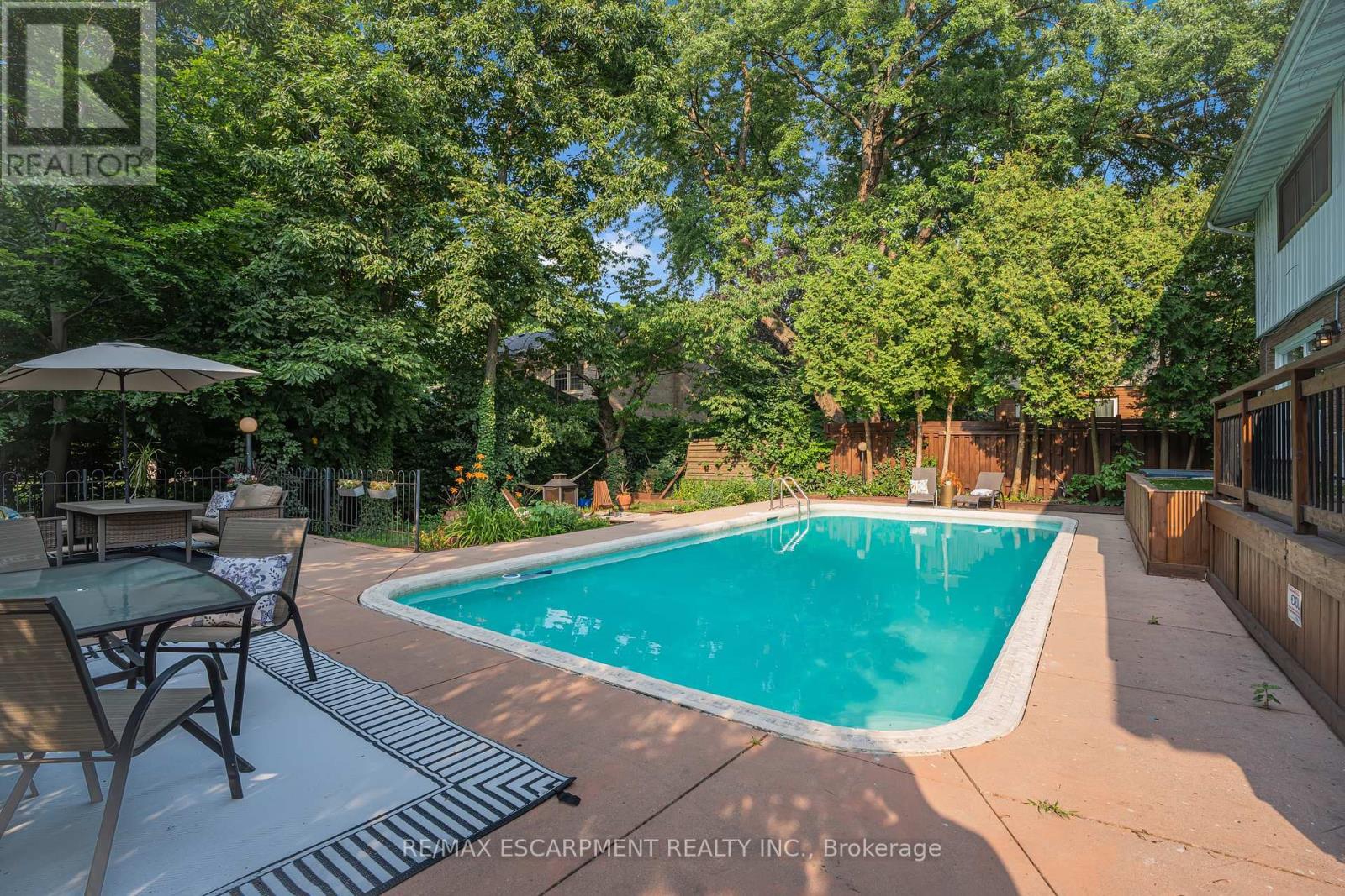 Photo 4 of 316 Fennell Avenue, Hamilton ON