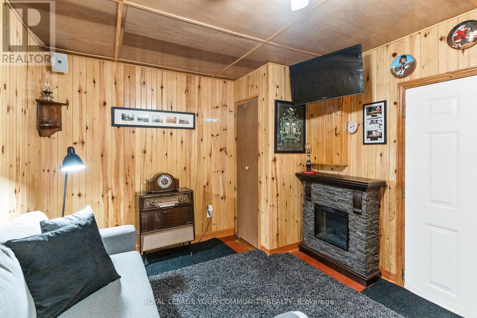 Photo 31 of 1139 Canuck Trail, Minden Hills ON