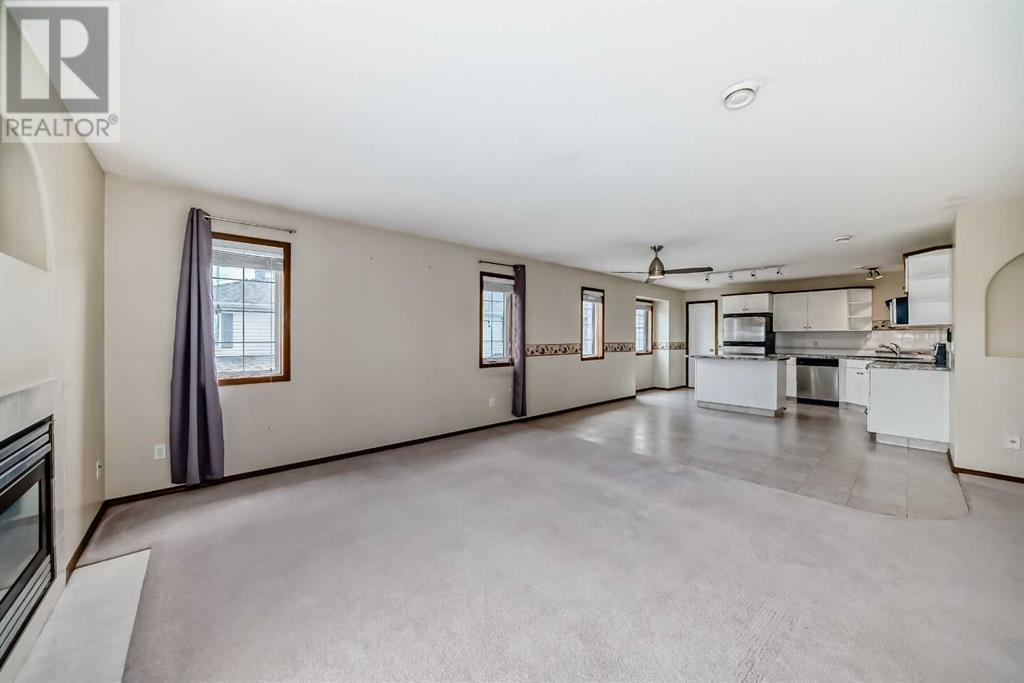 Photo 1 of 16 E 32 Daines Avenue, Red Deer AB