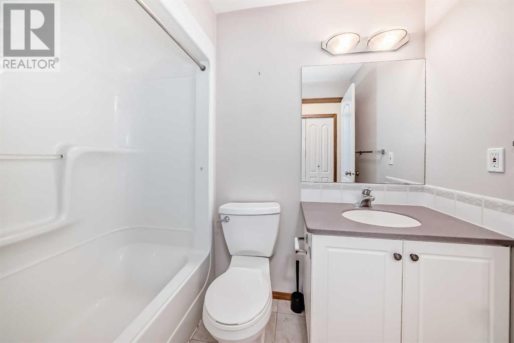Photo 29 of 16 E 32 Daines Avenue, Red Deer AB