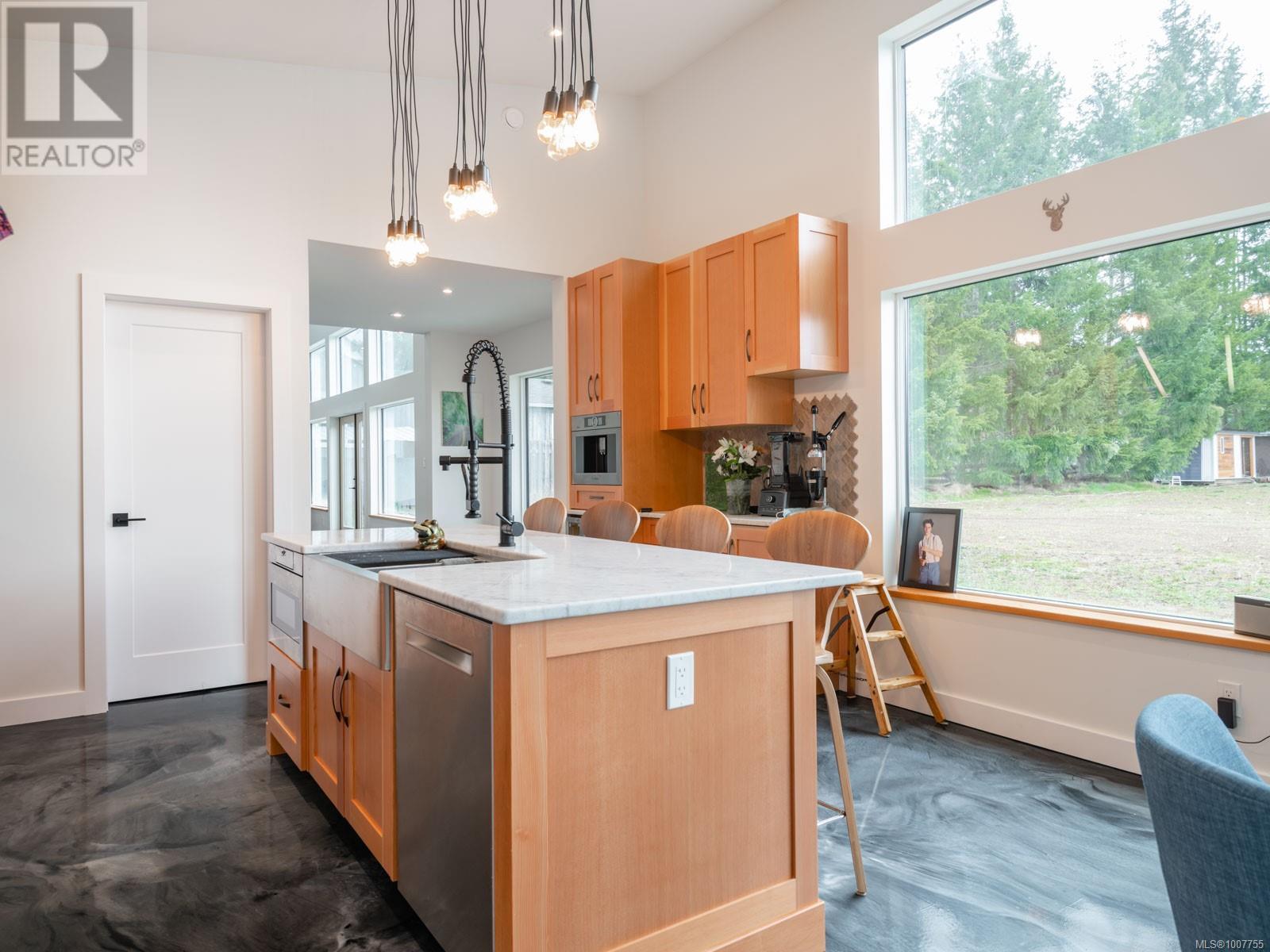 6415 Walker Rd, Port Alberni